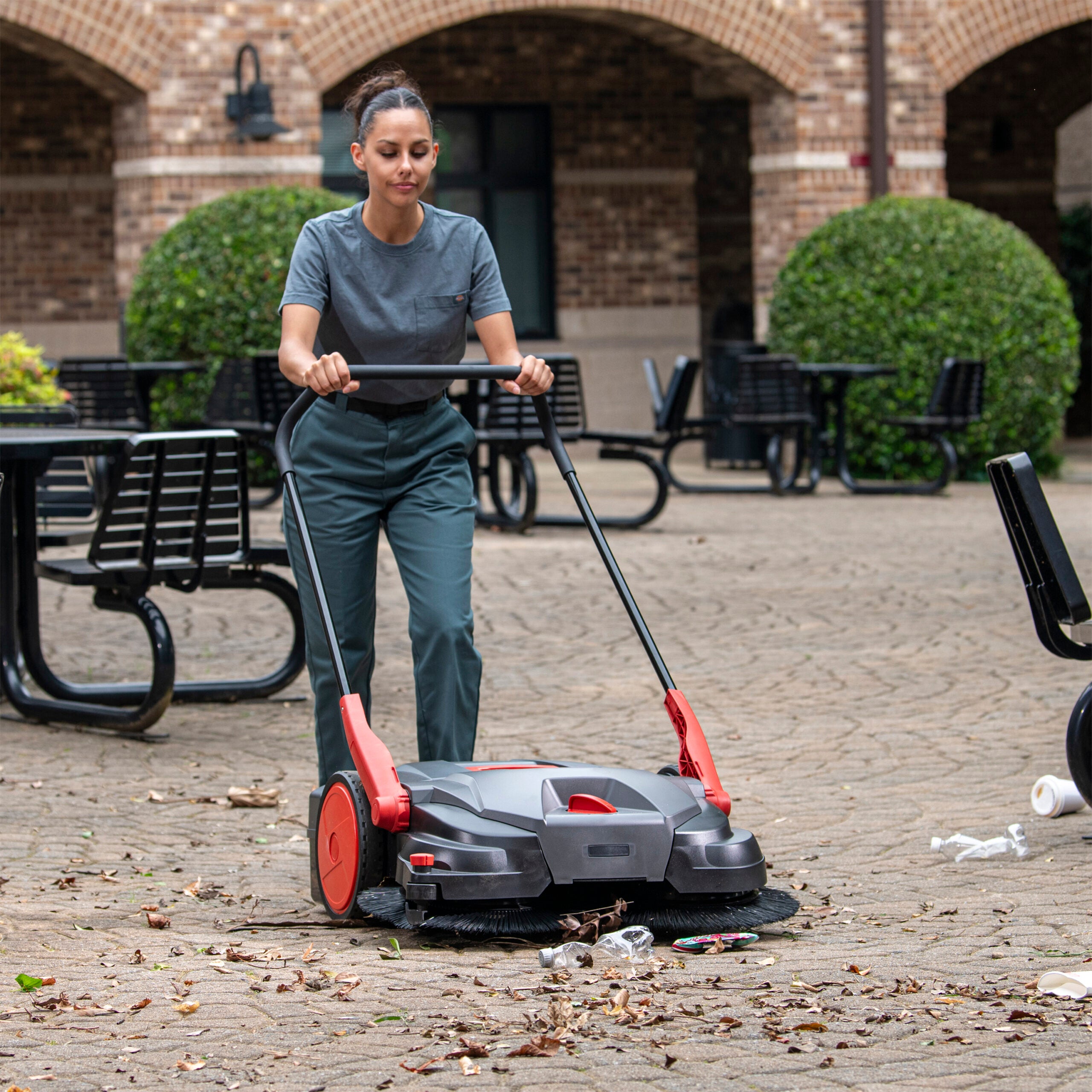 Bissell Commercial BG477B 31-Inch Wide Area Manual Sweeper