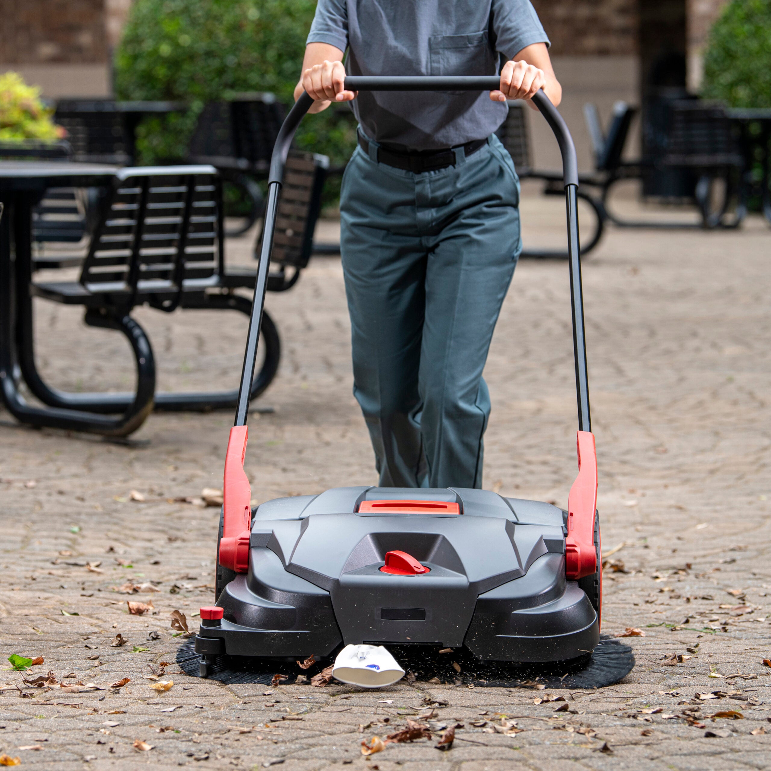 Bissell Commercial BG477B 31-Inch Wide Area Manual Sweeper