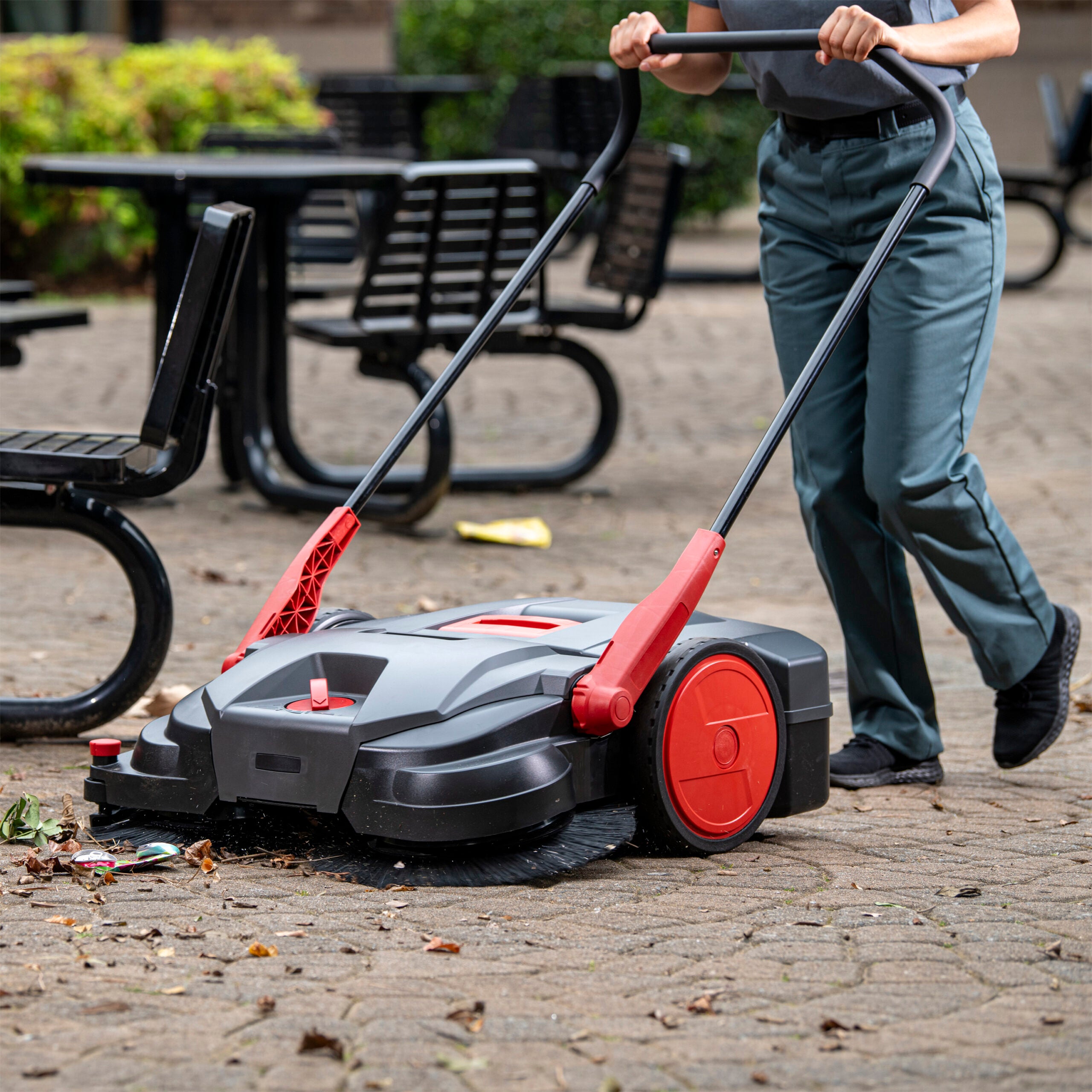 Bissell Commercial BG477B 31-Inch Wide Area Manual Sweeper